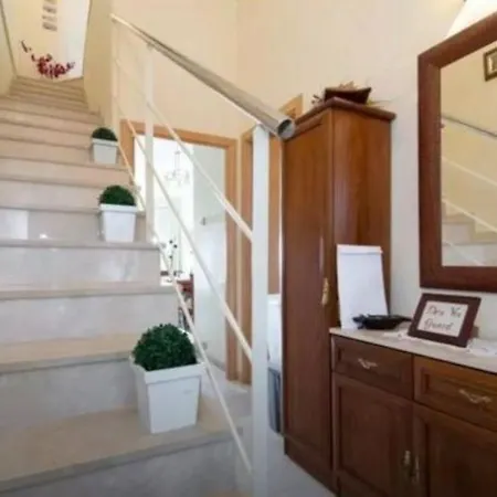 6202 Villa